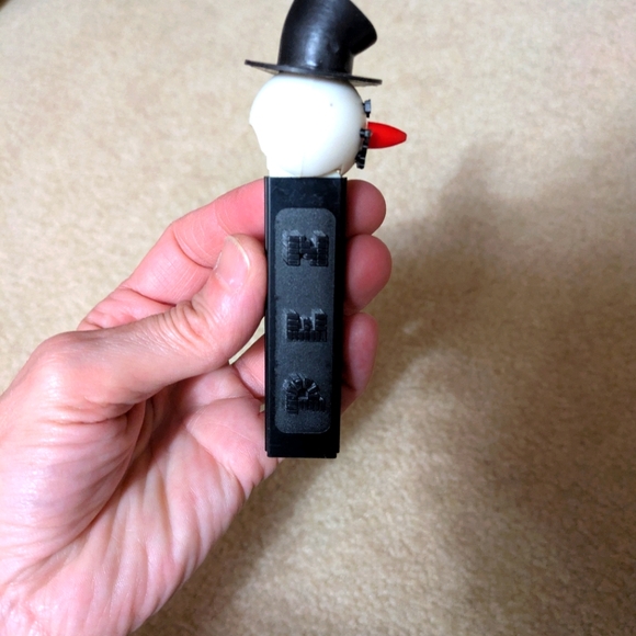 Vintage Snowman Pez Dispenser.  No Feet, Rare.  Excellent Condition. - Picture 3 of 5
